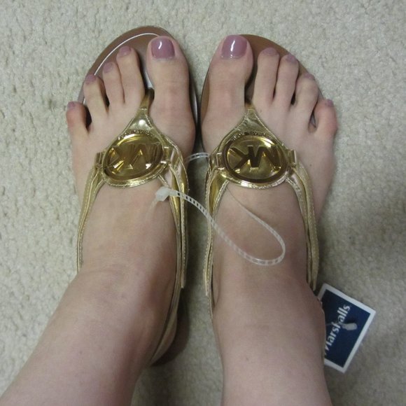 NEW! Michale Kors sandals - Picture 1 of 3